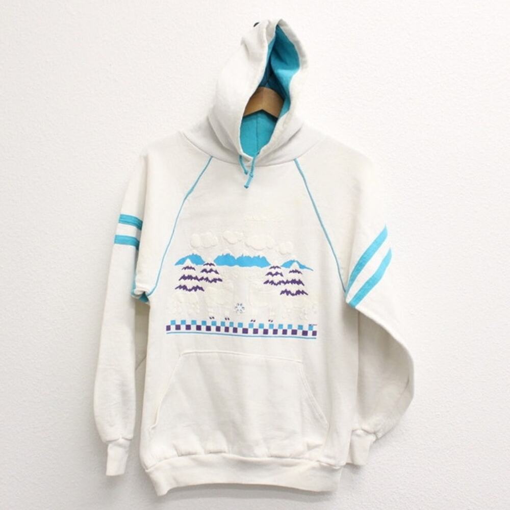 Vintage Jackson Hole Wyoming Winter Wildlife Hooded Sweatshirt Medium